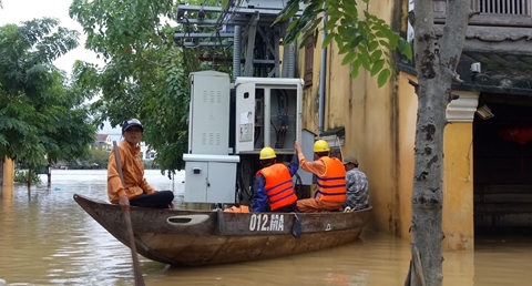 4 tỉnh, thành miền Trung – Tây Nguyên đã được cấp điện trở lại sau bão số 6