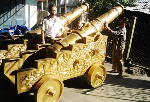 Đúc thành công cặp súng thần công theo nguyên mẫu súng thần công triều Nguyễn