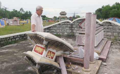 Xử lý nghiêm hành vi xâm phạm mồ mả