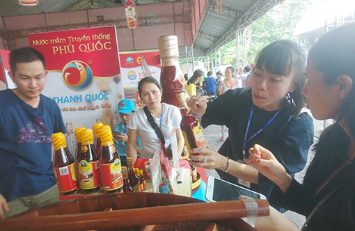 Để nước mắm truyền thống đứng vững trên thị trường