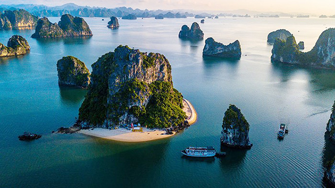 CNN vinh danh Vịnh Hạ Long là kỳ quan thiên nhiên đẹp nhất thế giới - Báo  Công an Nhân dân điện tử