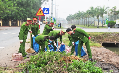 Lực lượng Công an nhân dân tích cực hành động chung tay bảo vệ môi trường