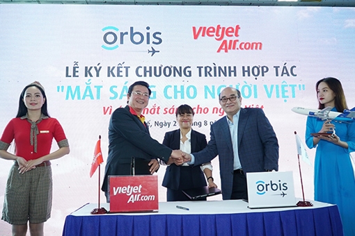 Vietjet đồng hành cùng bệnh viện bay trên không mang  “Mắt sáng cho người dân”