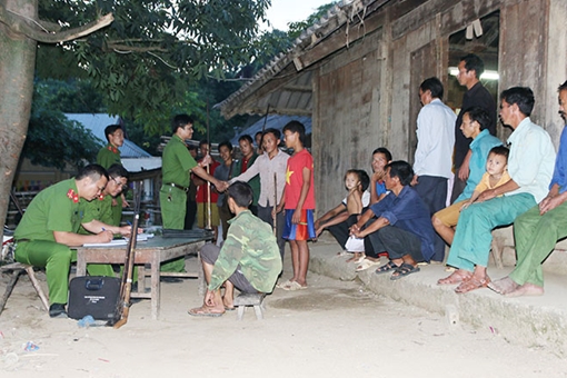 Tăng cường công tác thu hồi súng tự chế, vật liệu nổ tại cơ sở