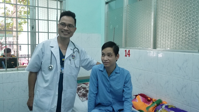 80 giờ lọc máu liên tục cứu sống một tân binh bị viêm não mô cầu