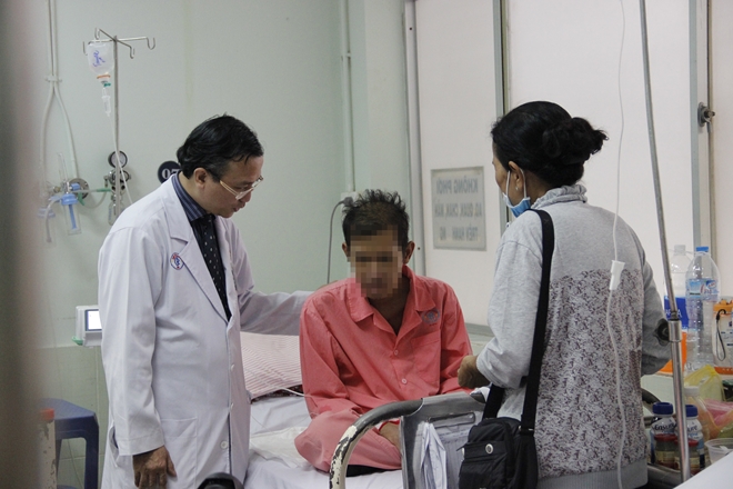 Cứu sống bệnh nhân người Campuchia mắc bệnh Lupus ban đỏ nguy kịch