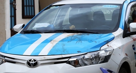 Tài xế taxi cướp, đánh du khách nhập viện lúc rạng sáng