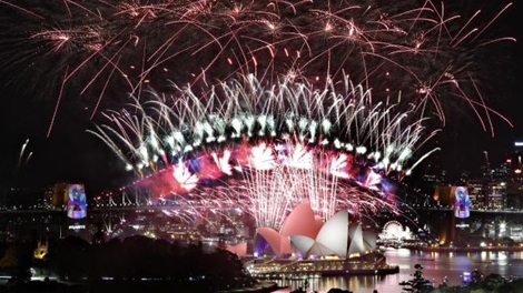 Mãn nhãn pháo hoa ngợp trời cùng thế giới đón năm mới 2019