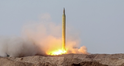 Tên lửa Iran rơi ở khoảng cách "đáng lo ngại" gần tàu thương mại Mỹ 