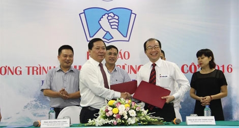 Chia sẻ cùng thầy cô trên đảo