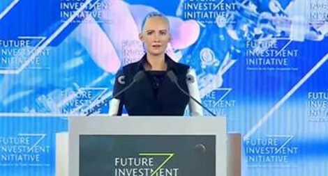 Người máy đầu tiên được trao quyền công dân