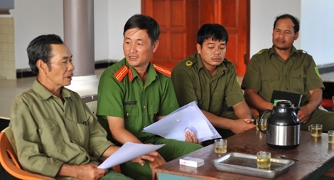 Khi Công an ba cùng với dân, an ninh buôn làng thêm vững