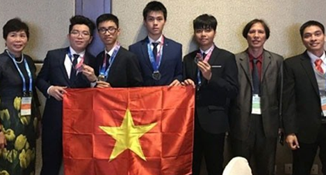 Việt Nam lần đầu giành HCV Olympic Vật lý thiên văn quốc tế