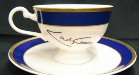 Đấu giá chiếc cốc của Lady Gaga