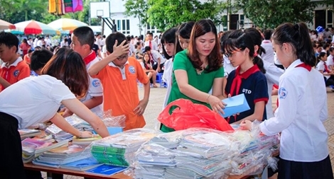 Gia tăng bạo lực học đường: Gia đình đang buông lỏng giáo dục trẻ