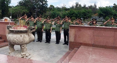 Cục Y tế tổ chức hoạt động đền ơn đáp nghĩa tại Côn Đảo