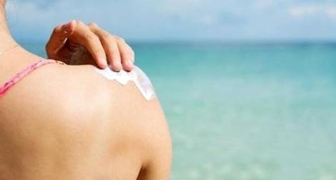 Ung thư da và thói lạm dụng kem chống nắng