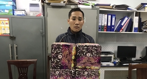 Phát hiện bắt giữ 2 vụ mua bán pháo nổ