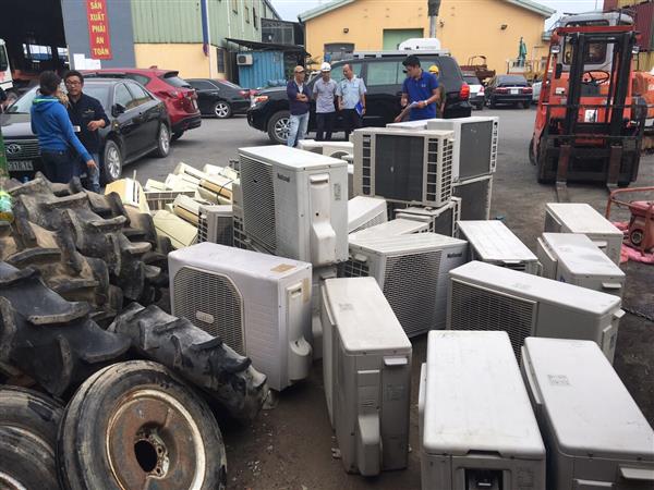 Phát hiện container chứa nhiều hàng cấm nhập khẩu