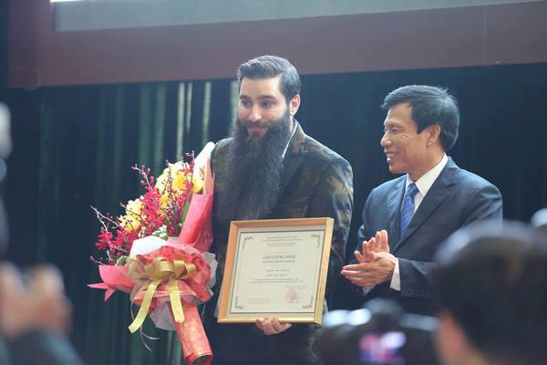 Đạo diễn phim "Kong: Đảo đầu lâu" làm Đại sứ du lịch Việt Nam