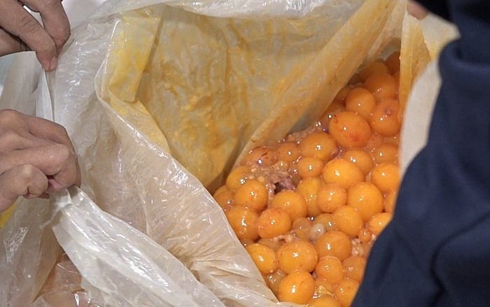 Thu giữ 1,2 tấn trứng non, thịt vịt không đảm bảo chất lượng