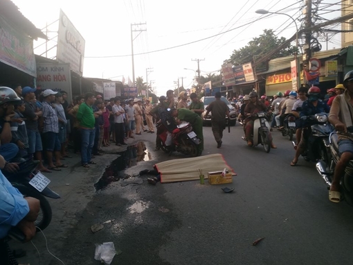 Thắng gấp, cô gái trẻ tử vong dưới bánh xe tải