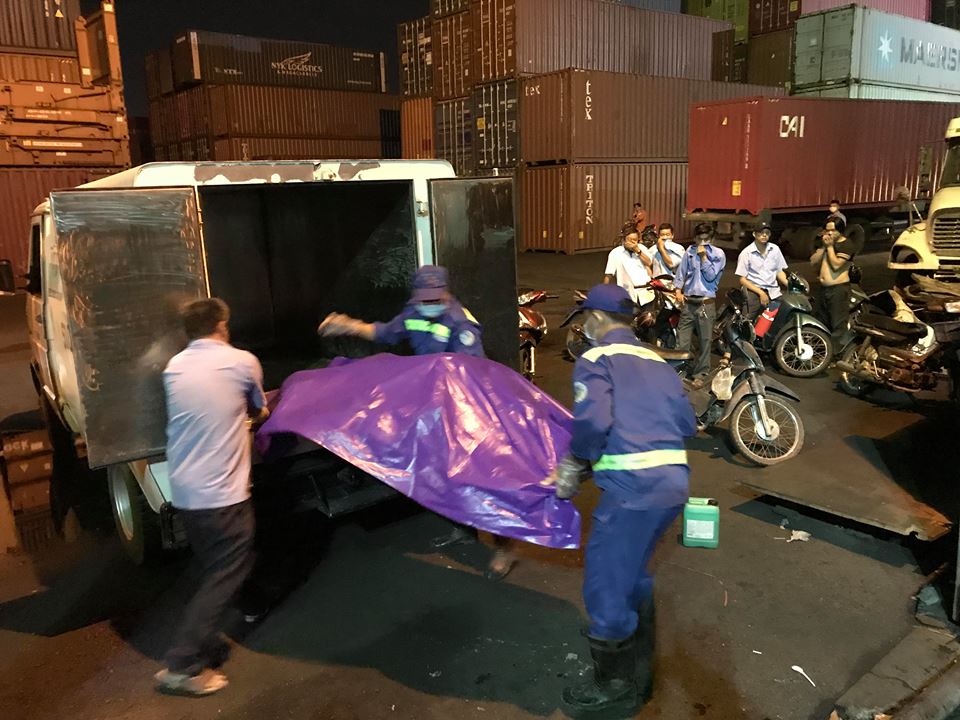 Thi thể không quần áo trên sông Sài Gòn