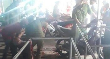 Nhậu xỉn về đánh bạn gái, bị đâm tử vong