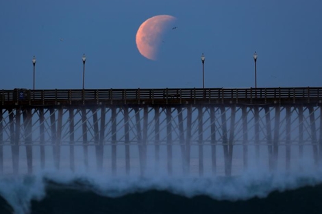 Ngắm “Siêu Trăng, Trăng Máu, Trăng Xanh” kỳ thú và cực hiếm 