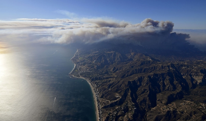Hình ảnh Cháy rừng Oak Fire ở California thứ 6 tuần trước mới khống chế  được