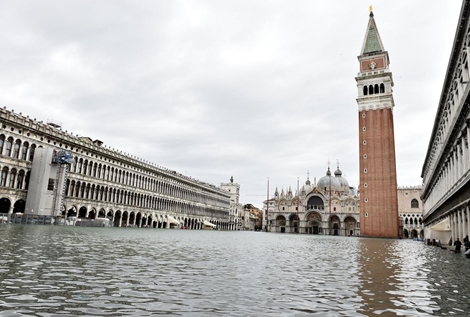 Venice kêu cứu vì thủy triều cao bất thường