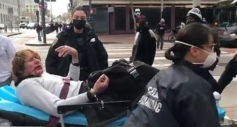 Người đàn ông Mỹ nhừ đòn vì tấn công phụ nữ lớn tuổi gốc Á