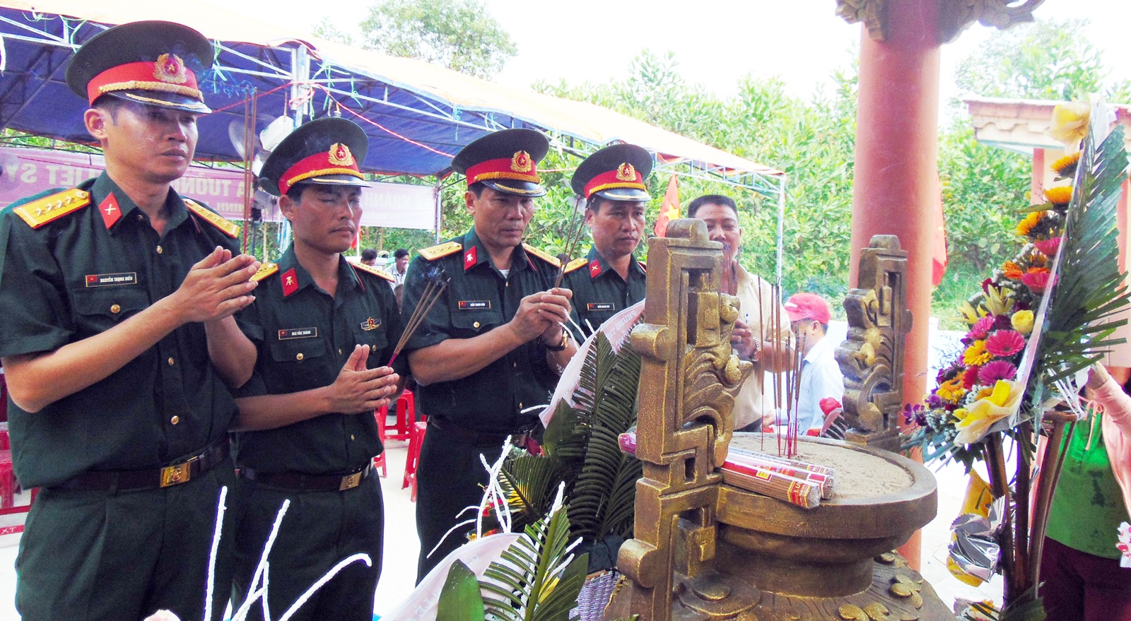 Khánh thành Bia tưởng niệm 21 liệt sĩ tại đường hành lang Trại Tiệp