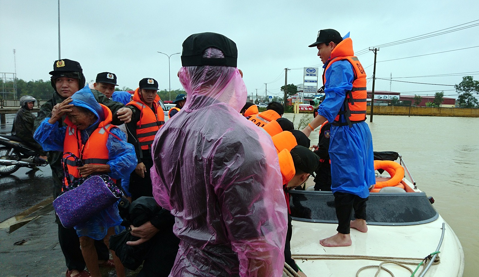 Quảng Nam đang đối mặt với trận lũ lịch sử