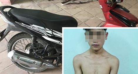 Không đội mũ bảo hiểm còn mang dao chống trả tổ tuần tra