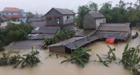 Mưa lũ miền Trung làm 124 người chết và mất tích