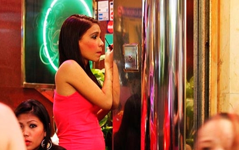 Đường dây buôn phụ nữ dưới mác nhập cư, giúp việc