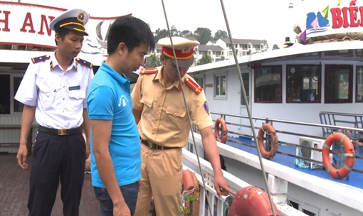 Tàu du lịch phải dừng xuất bến khi vi phạm