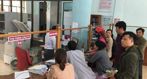 Chuyện những cán bộ tín dụng cõng vốn vượt đại ngàn