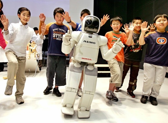 Khi robot trở thành giáo viên ngoại ngữ - Báo Công an Nhân dân điện tử