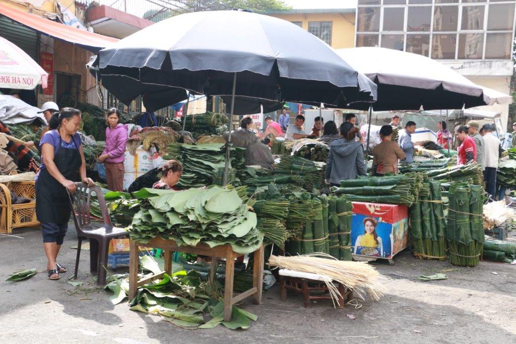 Chợ lá dong lâu đời của Hà Nội đìu hìu vắng khách