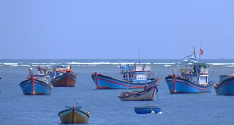 Làng chài “mở biển” đầu năm