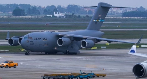 Soi kĩ siêu "ngựa thồ" C-17 Globemaster III chuyên "cõng" đồ cho Tổng thống Trump khi công du nước ngoài