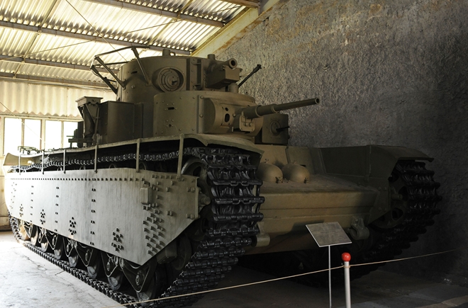 Bạn yêu thích những chiếc xe tăng khủng? Không thể bỏ qua chiếc xe tăng KV-44 đang chờ bạn khám phá. Hãy xem hình ảnh đầy mạnh mẽ và uy lực này để tận hưởng cảm giác phi thường.