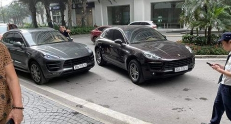 Tạm giữ 2 xe Porsche trùng biển số tại Khu đô Times City, Hà Nội