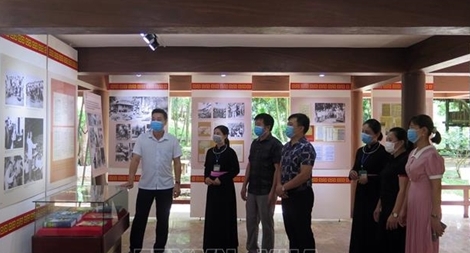 Trưng bày tư liệu, ảnh về Chủ tịch Hồ Chí Minh  tại ATK Định Hóa