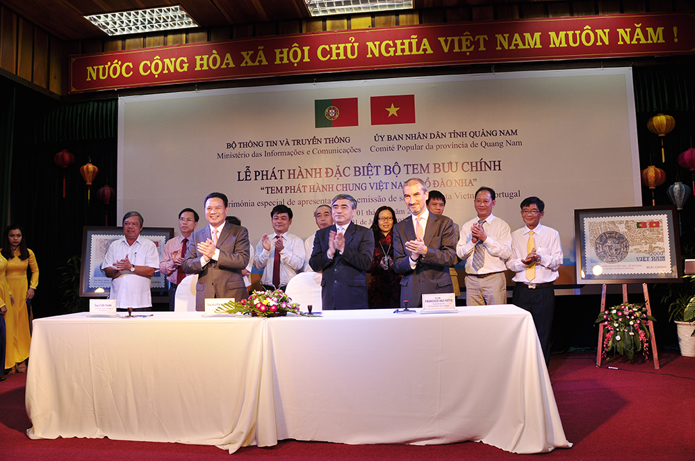 Phát hành bộ tem chung Việt Nam-Bồ Đào Nha