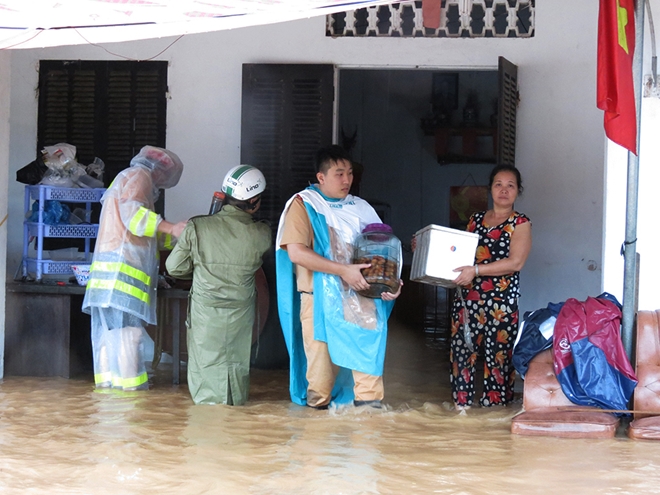 Hưởng ứng đợt vận động cứu trợ đồng bào bị thiệt hại bởi cơn bão số 3 