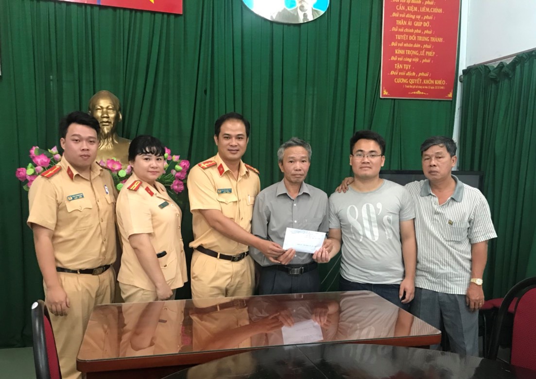 Thăm hỏi chiến sĩ mắc bệnh hiểm nghèo, gia đình có hoàn cảnh đặc biệt khó khăn