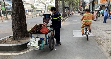 Tấm lòng của những người lính cứu hỏa giữa mùa dịch COVID-19 